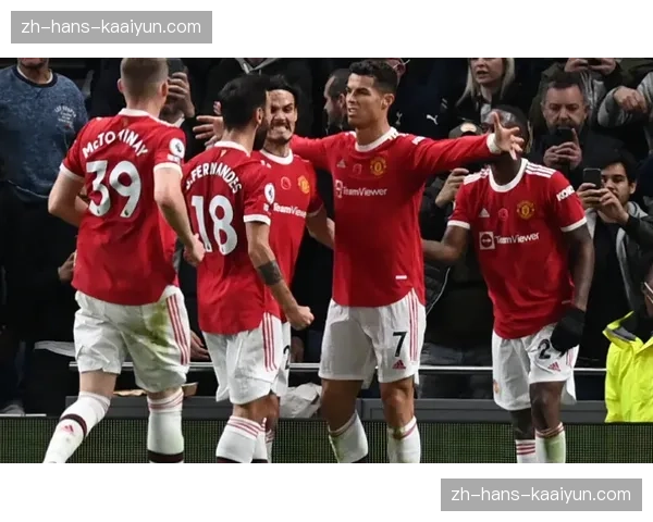 欧冠席位争夺白热化 维拉、热刺与曼联形成三抢一格局 欧冠席位争夺白热化 维拉、热刺与曼联形成三抢一格局